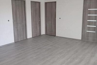 Casă cu 3 camere cu Teren 450 Mp în Șivița - 2