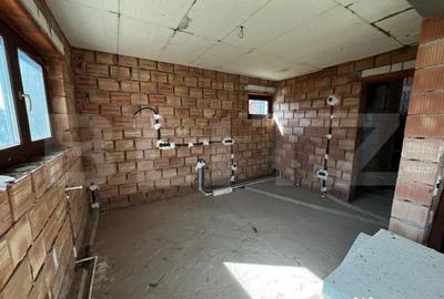 Casă cu 6 camere cu Garaj în Beclean - 9