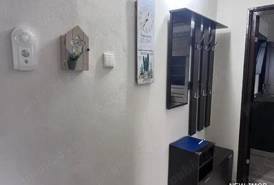 Apartament cu 3 camere semidecomandat în Minerul - 2