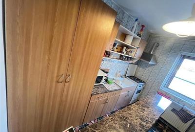 3 cam decomandat, Girocului , 2 bai,2 balcoane,  centrala proprie+2 boxe - 10