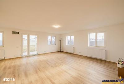 Casă cu 3 camere cu Teren 677 Mp în Central - 2