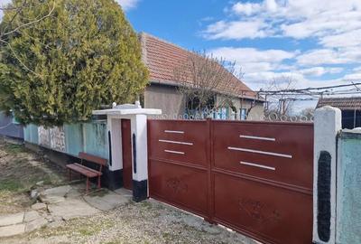 Casă cu 2 camere cu Teren 1374 Mp în Iosia - 8