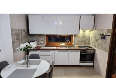 Casă cu 2 camere decomandat cu Teren 450 Mp în Central - 3