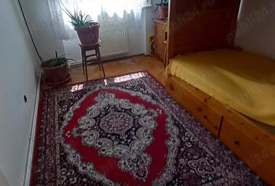 Apartament cu 3 camere în Micro 15 - 2