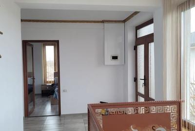 Casă individuală cu 5 camere cu Canalizare în Km 5 - 16