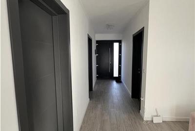 Casă cu 3 camere cu Teren 556 Mp în Oșorhei - 2