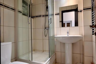 Apartament cu 4 camere semidecomandat în P-ța Unirii - 23