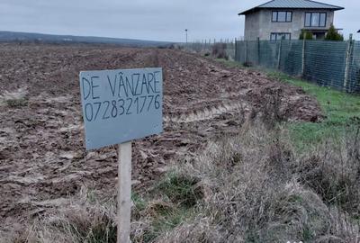 Teren de 2800 mp, în Bucov - 1