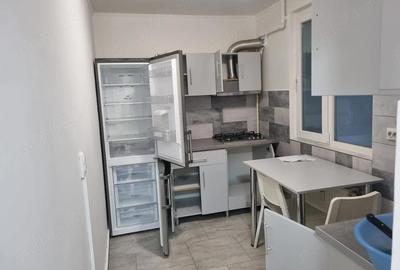 Apartament cu 2 camere decomandat în Cantemir