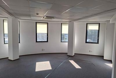 Spatiu pentru birouri de inchiriat in Ploiesti, zona foarte buna Spatiu pentru birouri de inchiriat in Ploiesti, zona foarte buna - 3