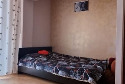 Apartament cu 2 camere decomandat în Micro 20 - 2