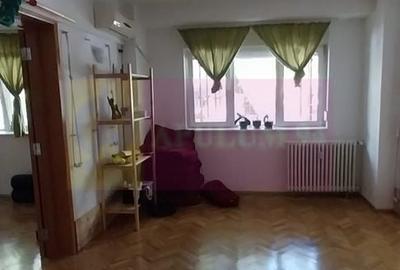 Apartament cu 4 camere decomandat în P-ța Muncii - 1