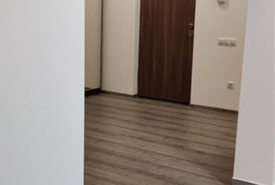 Inchiriez apartament 3 camere Calea Cisnadiei Inchiriez apartament 3 camere Calea Cisnadiei - 4