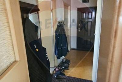 Apartament cu 3 camere de vanzare in zona Vlahuta - 2