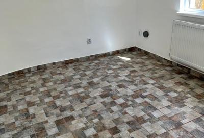 Casa 2 camere, de locuit sau ca birou, zona Rovine - 2