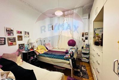 Casă cu 4 camere cu Teren 178 Mp în 13 Septembrie - 11