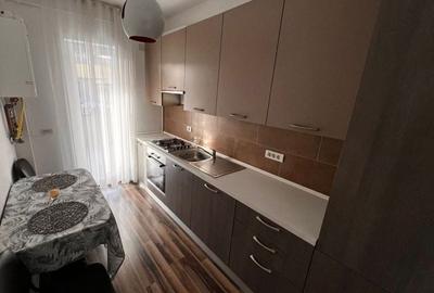 Decomandat. Bucatarie inchisa. Terasa mare. Mobilat si utilat. - 1