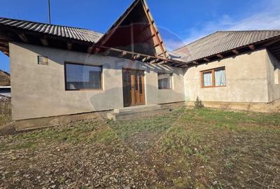 De vanzare casa solida cu teren generos si acces facil Lespezi Bacau - 18