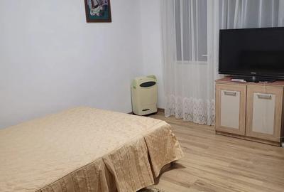 Apartament cu 3 camere decomandat în Central - 3