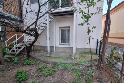 Apartament la casa de 4 camere zona bulevard 15 Noiembrie - 3