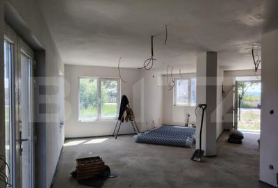 Casa individuala cu 5 camere, 200 mp, cu 24 ari teren, zona - 2