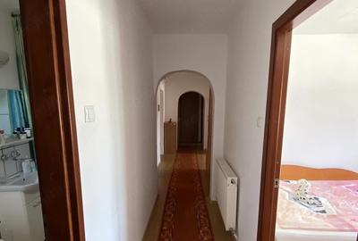 Apartament cu 3 camere decomandat în Central - 2