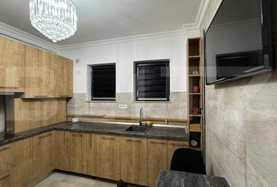 Apartament de 4 camere pe 2 niveluri, curte, 2 locuri de parcare, Ultracentral - 3