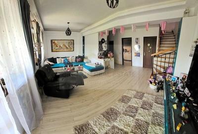 Duplex cu 3 camere cu Canalizare în Central - 5