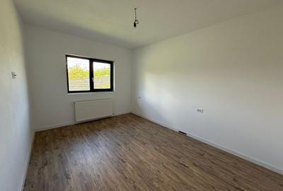 CASA 4 CAMERE VALEA ADANCA, BECI SI GARAJ, POSIBILITATE DE MUTARE IMEDIATA