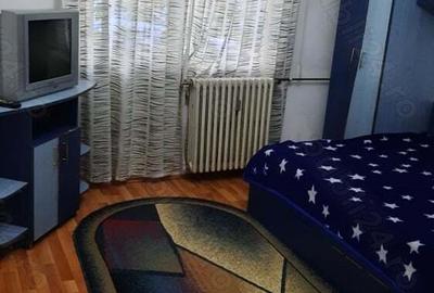 Inchiriez apartament doua camere parter. - 6