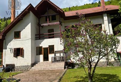 Casă individuală cu 12 camere cu Canalizare în Calea Moroieni - 16