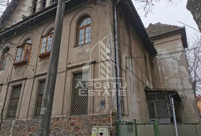 Casă individuală cu 13 camere cu Teren 751 Mp în Ultracentral - 2