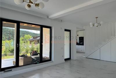 Casa tip P+M in zona Mierea