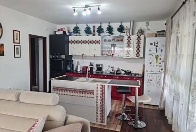 Casă cu 6 camere cu Teren 803 Mp în Cotu Vameș - 10