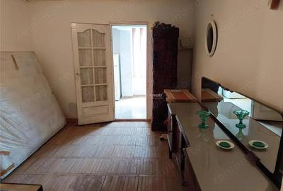 Garsoniera Etaj 1 in Moldova Noua - 2