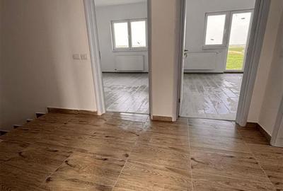 Casă cu 4 camere cu Teren 210 Mp în Central - 2