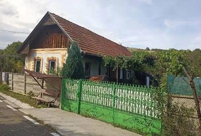 Casă cu 2 camere în Dumbrava