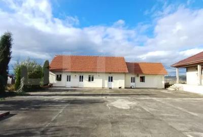 Casă cu 2 camere cu Teren 3289 Mp în Luna - 9