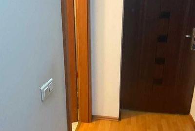 Garsonieră decomandată în Titan - 2
