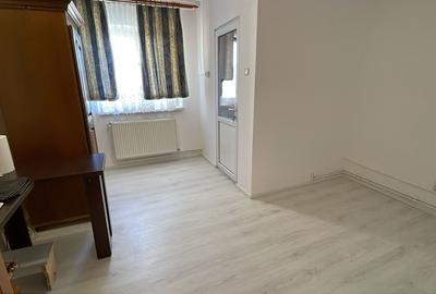 Garsonieră semidecomandată în Titan