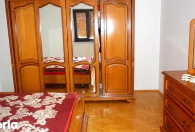 Casă cu 6 camere decomandat cu Teren 350 Mp în Mihai Bravu - 4