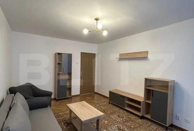 Apartament cu 4 camere decomandat în Central - 2