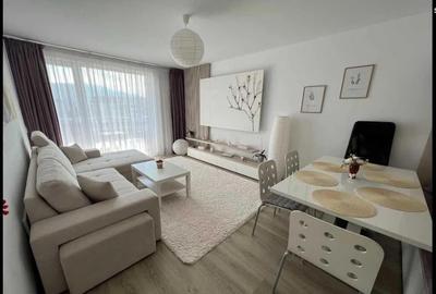 Apartament cu 2 camere, decomandat - zona Tractorul - 2