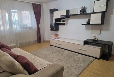Apartament cu 3 camere decomandat în Prundu - 1