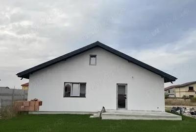 Casă individuală cu 4 camere cu Teren 400 Mp în Domnești - 3