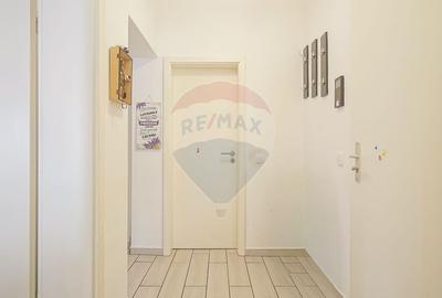 Apartament cu 3 camere decomandat, mobilat în Tractorul - 8