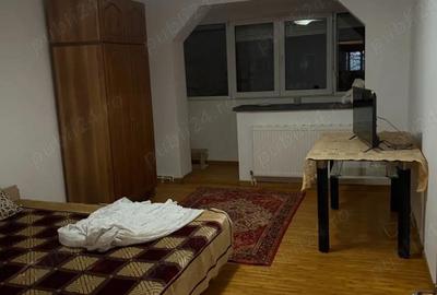 Apartament cu 3 camere decomandat în Central - 4