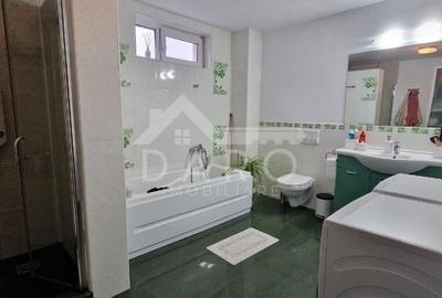 Casă cu 7 camere cu Teren 400 Mp în Central - 5