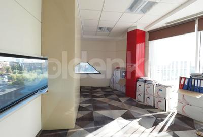 Birou, de 301 mp, în Aviatorilor - 4