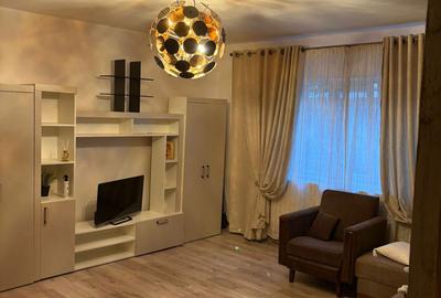 Garsonieră decomandată în Central - 3